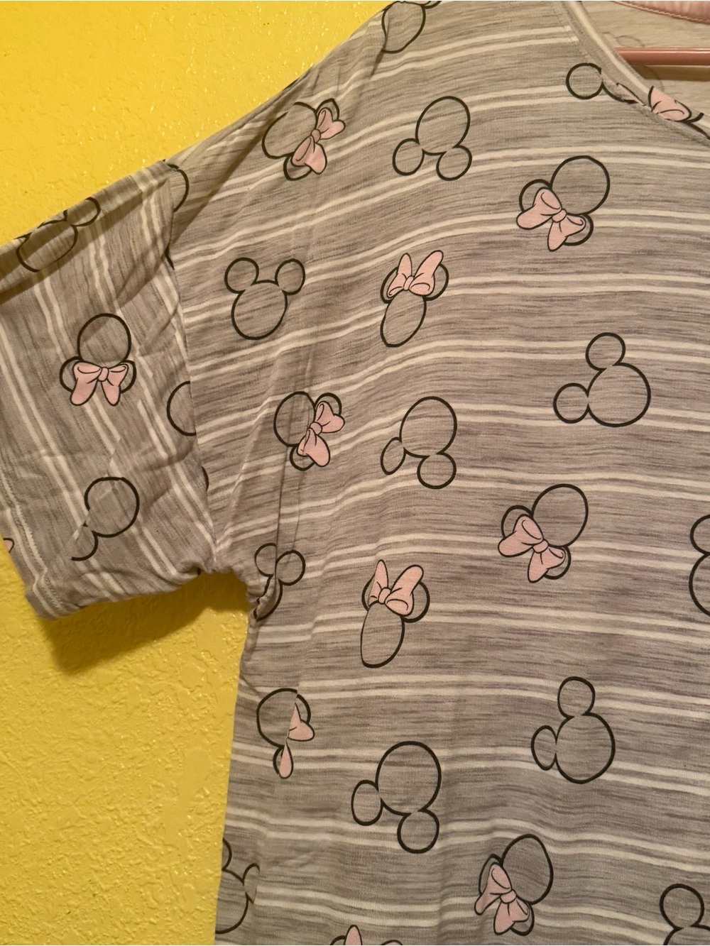 Disney Minnie Pajama Top XLarge - Picture 3 of 4